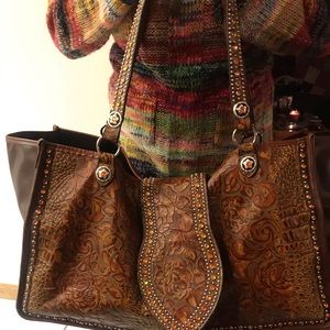 Beautiful stunning large leather bag